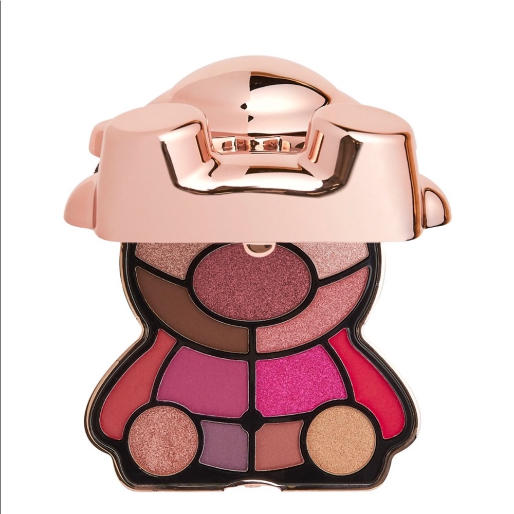 NWB I heart revolution Teddy bear palette ROSIE 😍